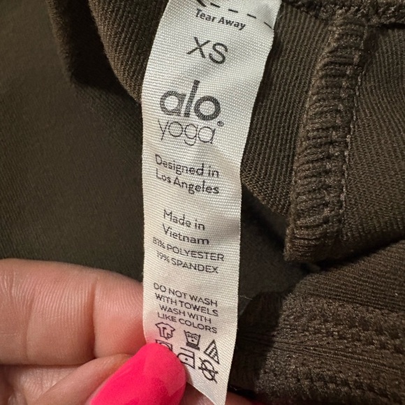 ALO Yoga Airbrush High Waist Flutter Leggings. Chocolate Brown Flare w Split. - Picture 5 of 16